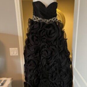 Beautiful Formal Gown - image 1